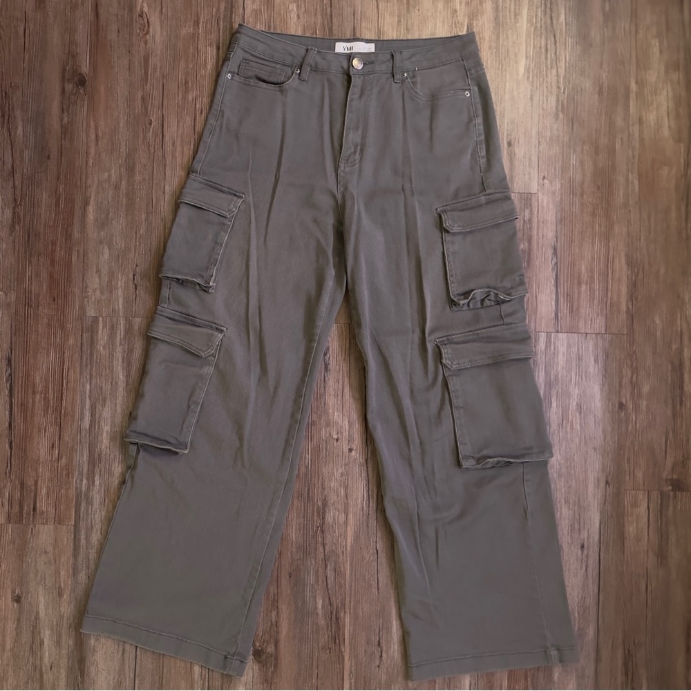 YMI high rise all day cargo ( ◠‿◠ )